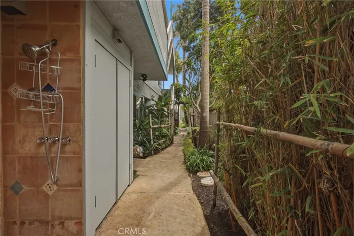4582 4th, Carpinteria, California 93013