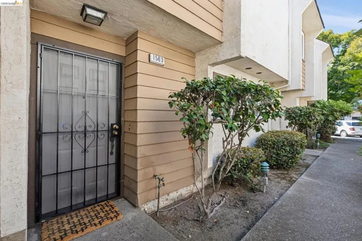 1563 Carpentier, San Leandro, California 94577