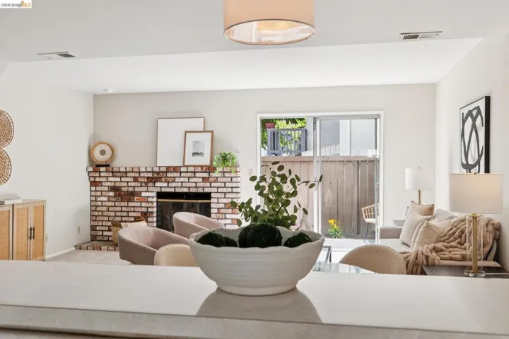 1563 Carpentier, San Leandro, California 94577