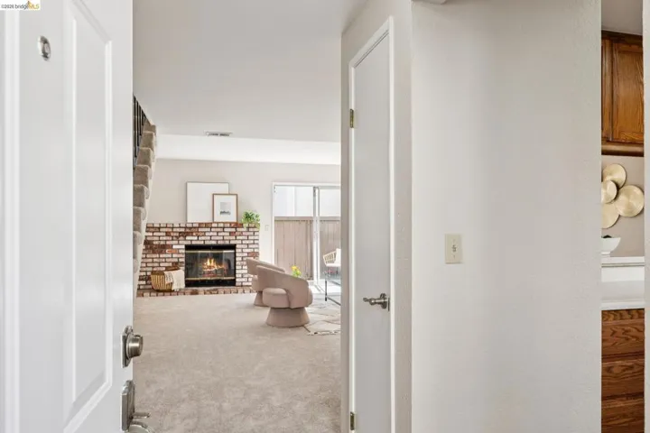 1563 Carpentier, San Leandro, California 94577