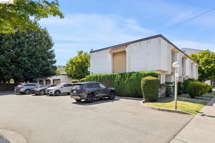 1563 Carpentier, San Leandro, California 94577