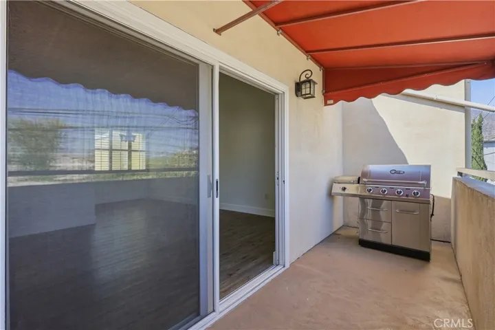 balcony-original