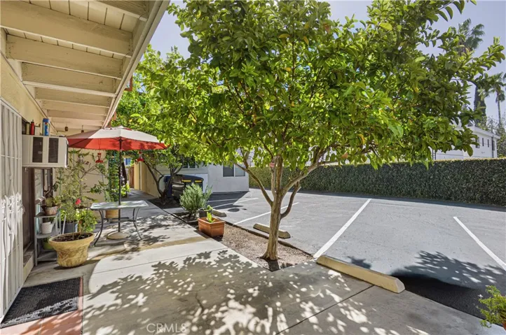 5923 Woodman Avenue, Valley Glen, California 91401