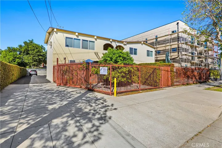 5923 Woodman Avenue, Valley Glen, California 91401
