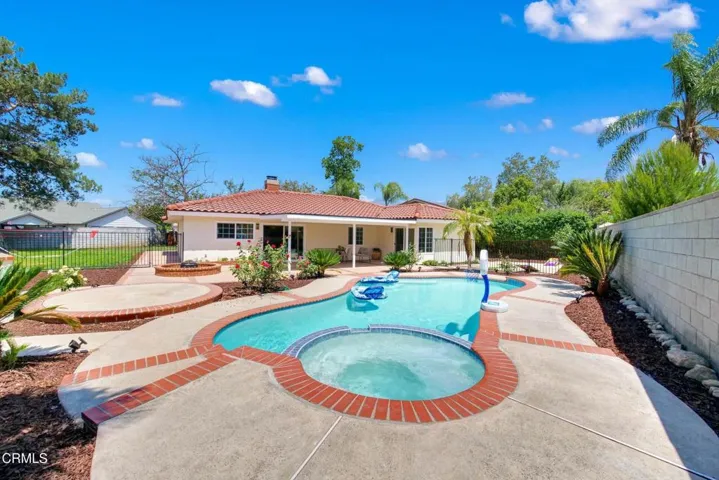 36-295 E Blue Mountain Way-31