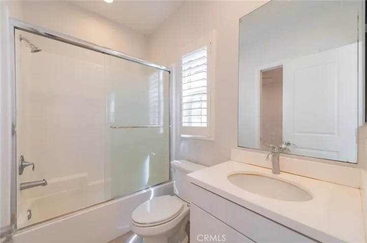 Jack & Jill bathroom