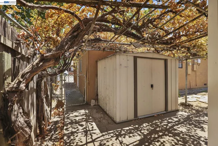 505 W 9th St, Tracy, California 95376
