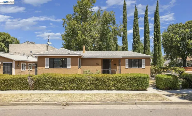 505 W 9th St, Tracy, California 95376