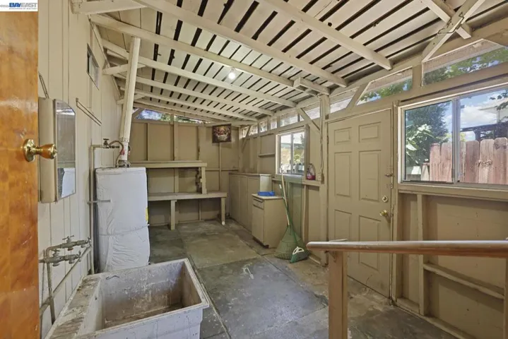 505 W 9th St, Tracy, California 95376
