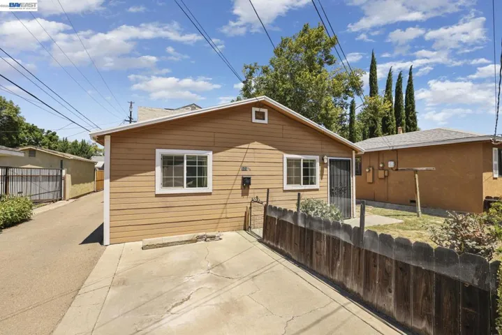505 W 9th St, Tracy, California 95376