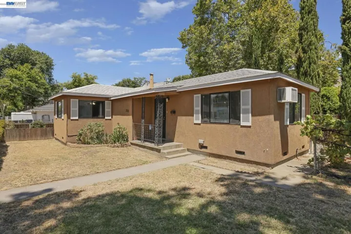 505 W 9th St, Tracy, California 95376
