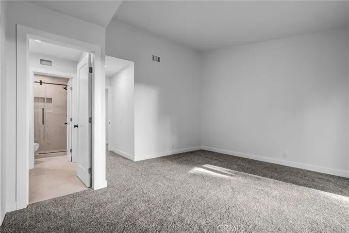 Primary bed