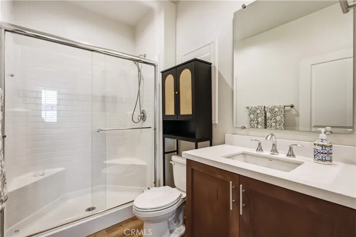 downstairs en-suite bathroom