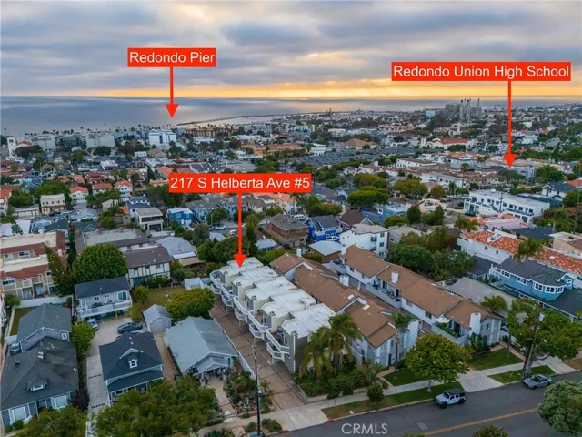 Easy walking to each Redondo Beach Pier or the Redondo Union High School