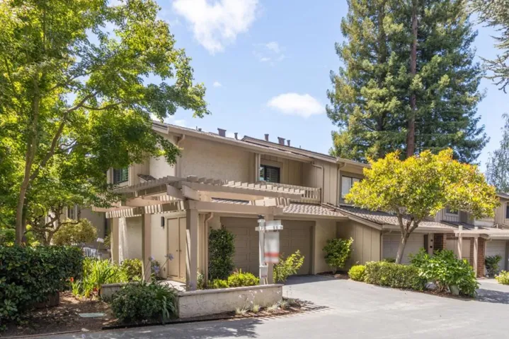 546 Sand Hill Circle, Menlo Park, California 94025