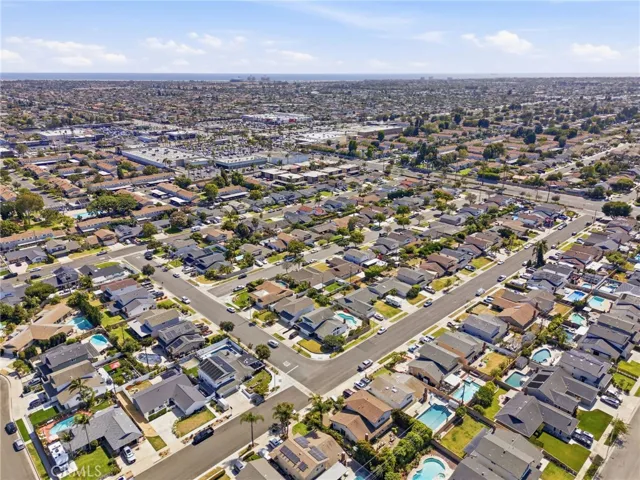 10151 Bismark, Huntington Beach, California 92646