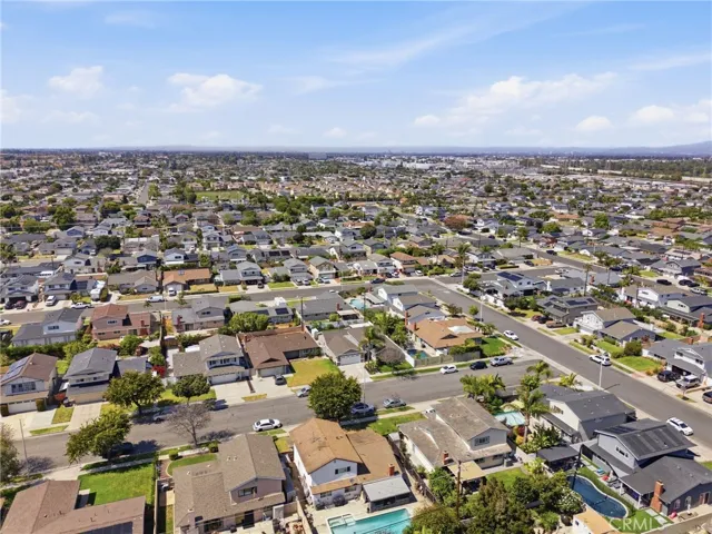 10151 Bismark, Huntington Beach, California 92646