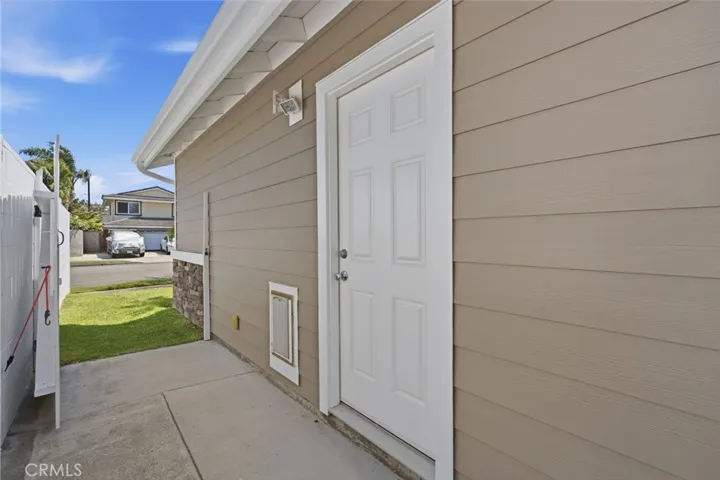 10151 Bismark, Huntington Beach, California 92646