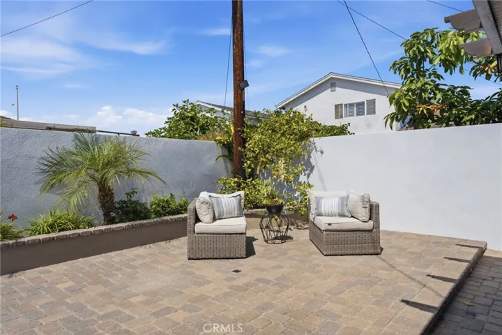 10151 Bismark, Huntington Beach, California 92646