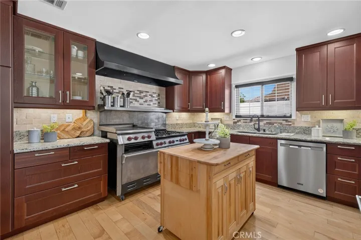 10151 Bismark, Huntington Beach, California 92646