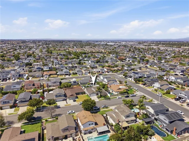 10151 Bismark, Huntington Beach, California 92646