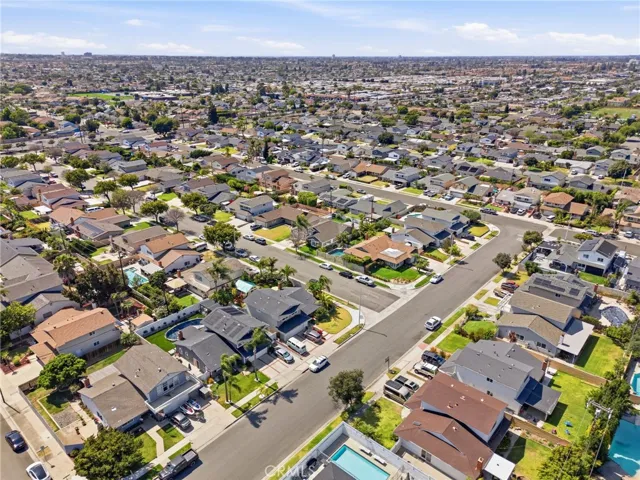 10151 Bismark, Huntington Beach, California 92646