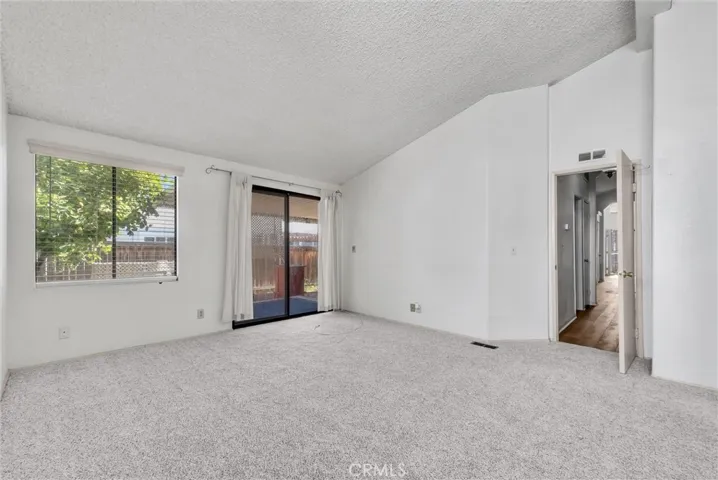140 W Pioneer, Redlands, California 92374