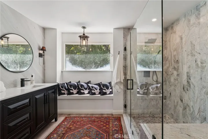 304 Lake Knoll Drive, Lake Arrowhead, California 92352