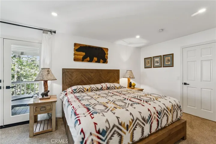 304 Lake Knoll Drive, Lake Arrowhead, California 92352