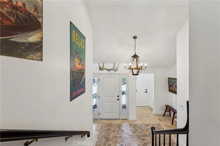 304 Lake Knoll Drive, Lake Arrowhead, California 92352
