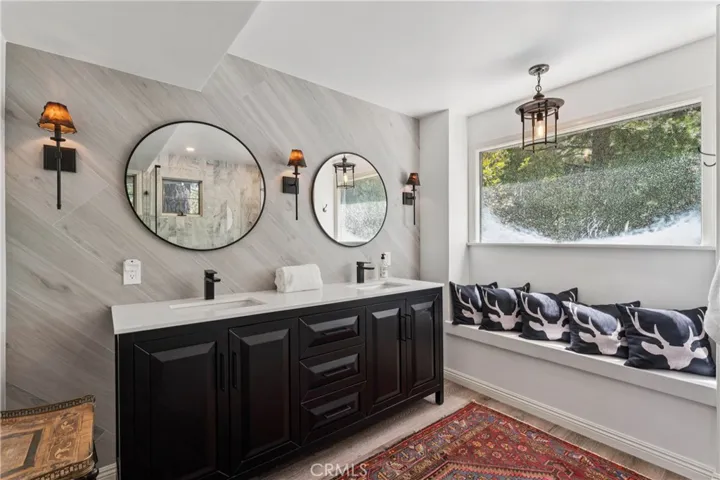 304 Lake Knoll Drive, Lake Arrowhead, California 92352