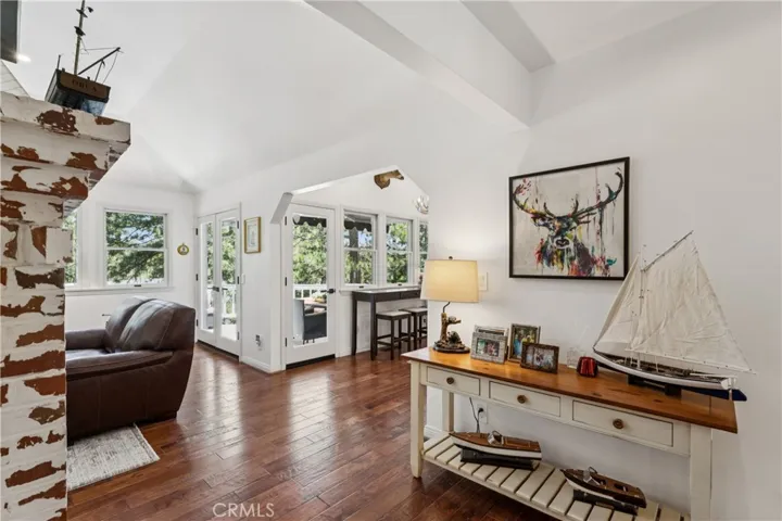 304 Lake Knoll Drive, Lake Arrowhead, California 92352