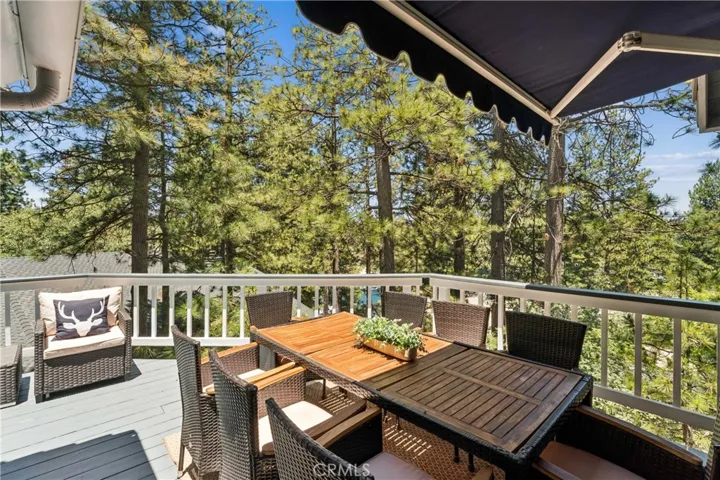 304 Lake Knoll Drive, Lake Arrowhead, California 92352
