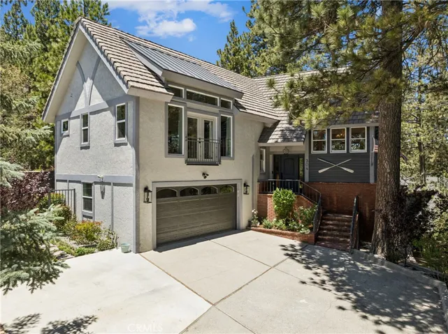 304 Lake Knoll Drive, Lake Arrowhead, California 92352