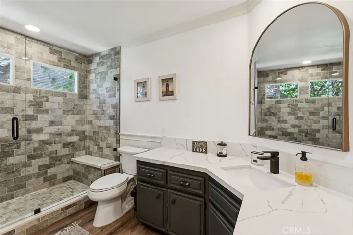304 Lake Knoll Drive, Lake Arrowhead, California 92352