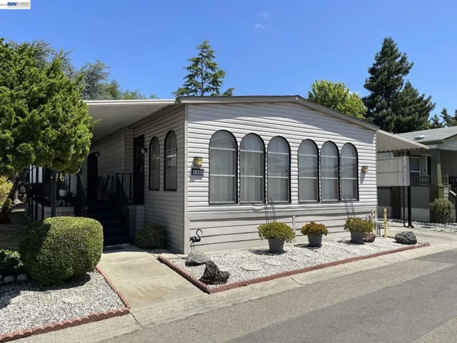 1285 Sussex Way, Hayward, California 94544