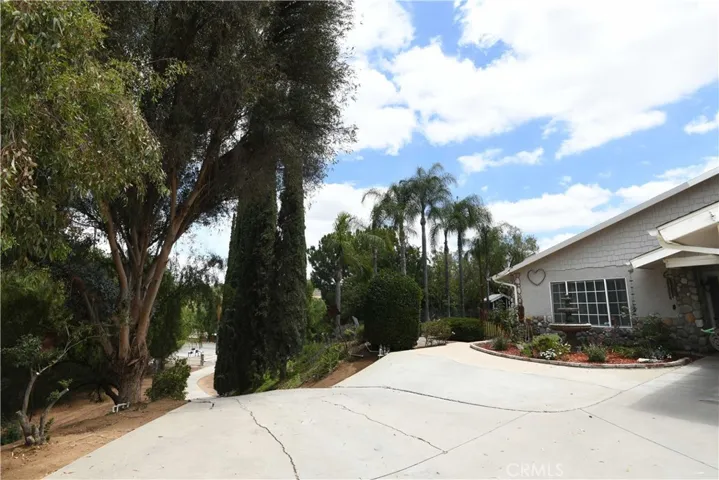 17371 Mockingbird Canyon, Riverside, California 92504