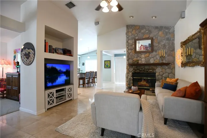 17371 Mockingbird Canyon, Riverside, California 92504