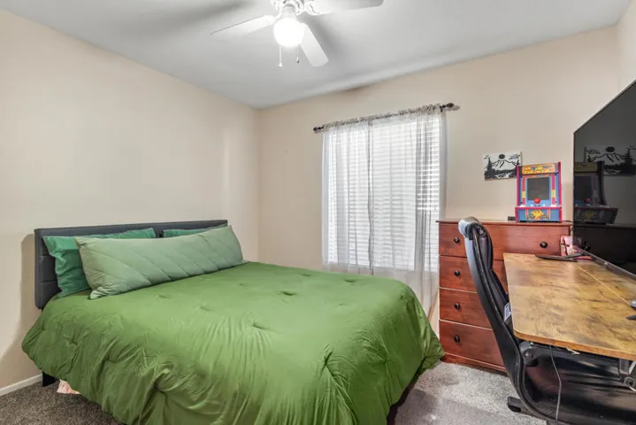18-Gregory Ct (17)