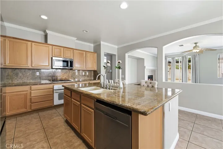4613 W Avenue J13, Lancaster, California 93536