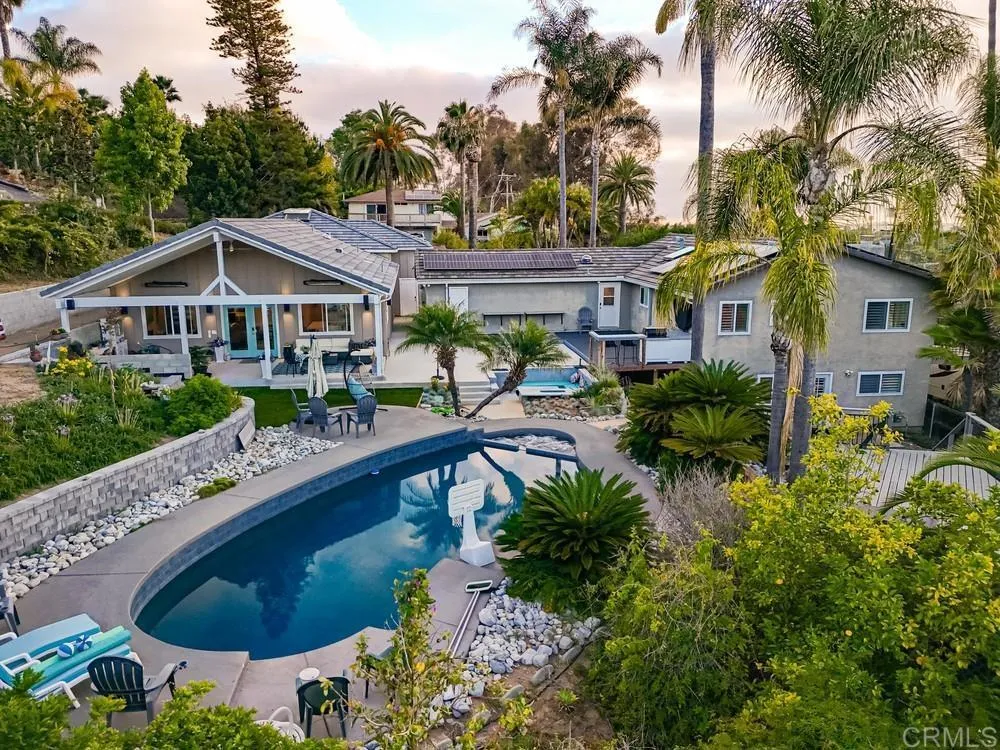 1664 Alta Vista Dr