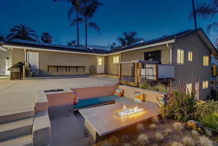 1664 Alta Vista Drive 1 And 2, Vista, California 92084