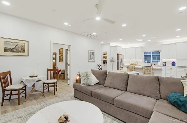 1664 Alta Vista Drive 1 And 2, Vista, California 92084