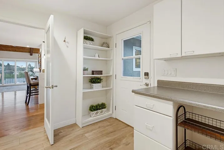 1664 Alta Vista Drive 1 And 2, Vista, California 92084