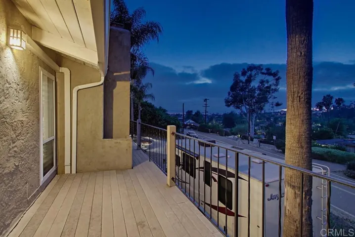 1664 Alta Vista Drive 1 And 2, Vista, California 92084