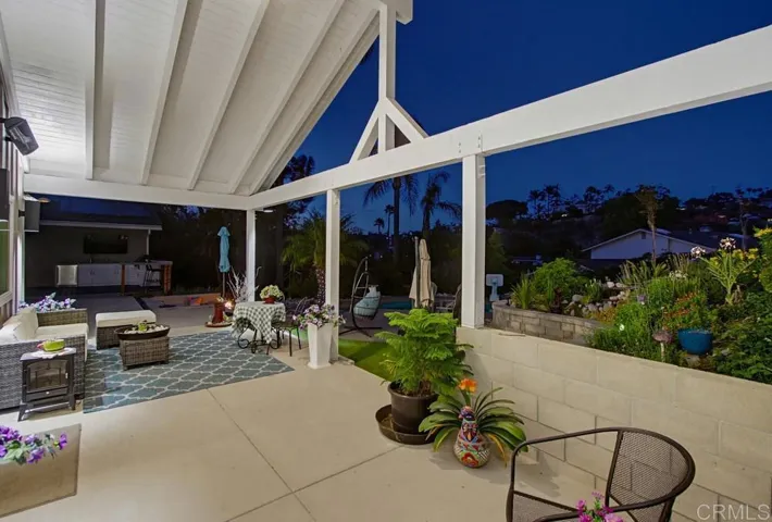 1664 Alta Vista Drive 1 And 2, Vista, California 92084