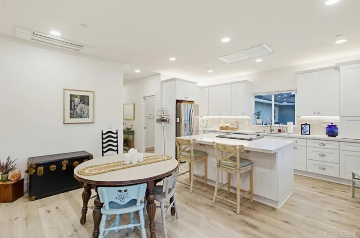 1664 Alta Vista Drive 1 And 2, Vista, California 92084