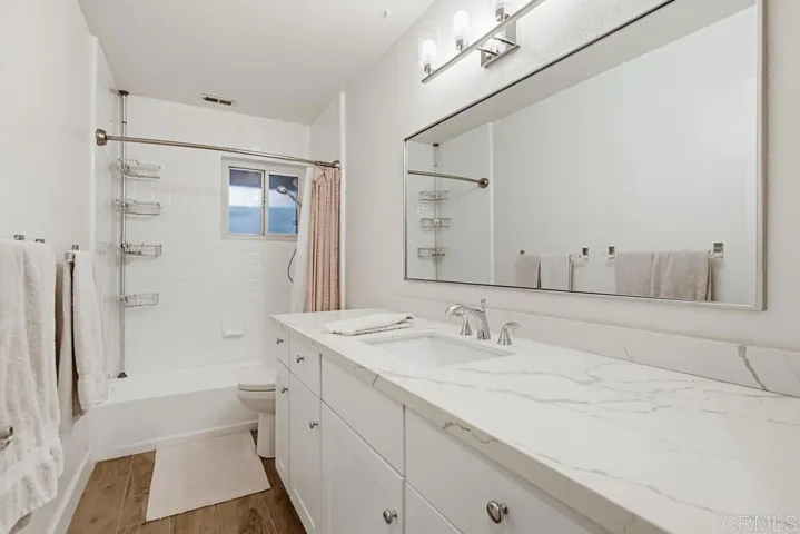 1664 Alta Vista Drive 1 And 2, Vista, California 92084