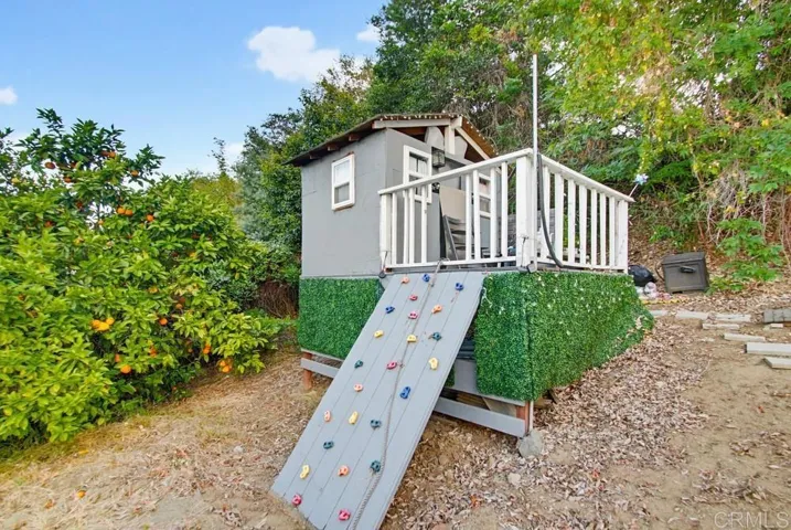 1664 Alta Vista Drive 1 And 2, Vista, California 92084
