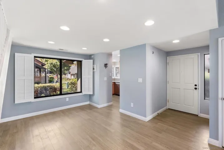 8373 Summerdale Rd #b, San Diego, California 92126